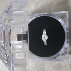 Zales Silver 925 Ring with PRINCESS Cut Diamonds